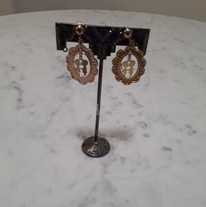 3/$10 Goldtone Vintage Lovebirds Floral Drop Clip On Earrings